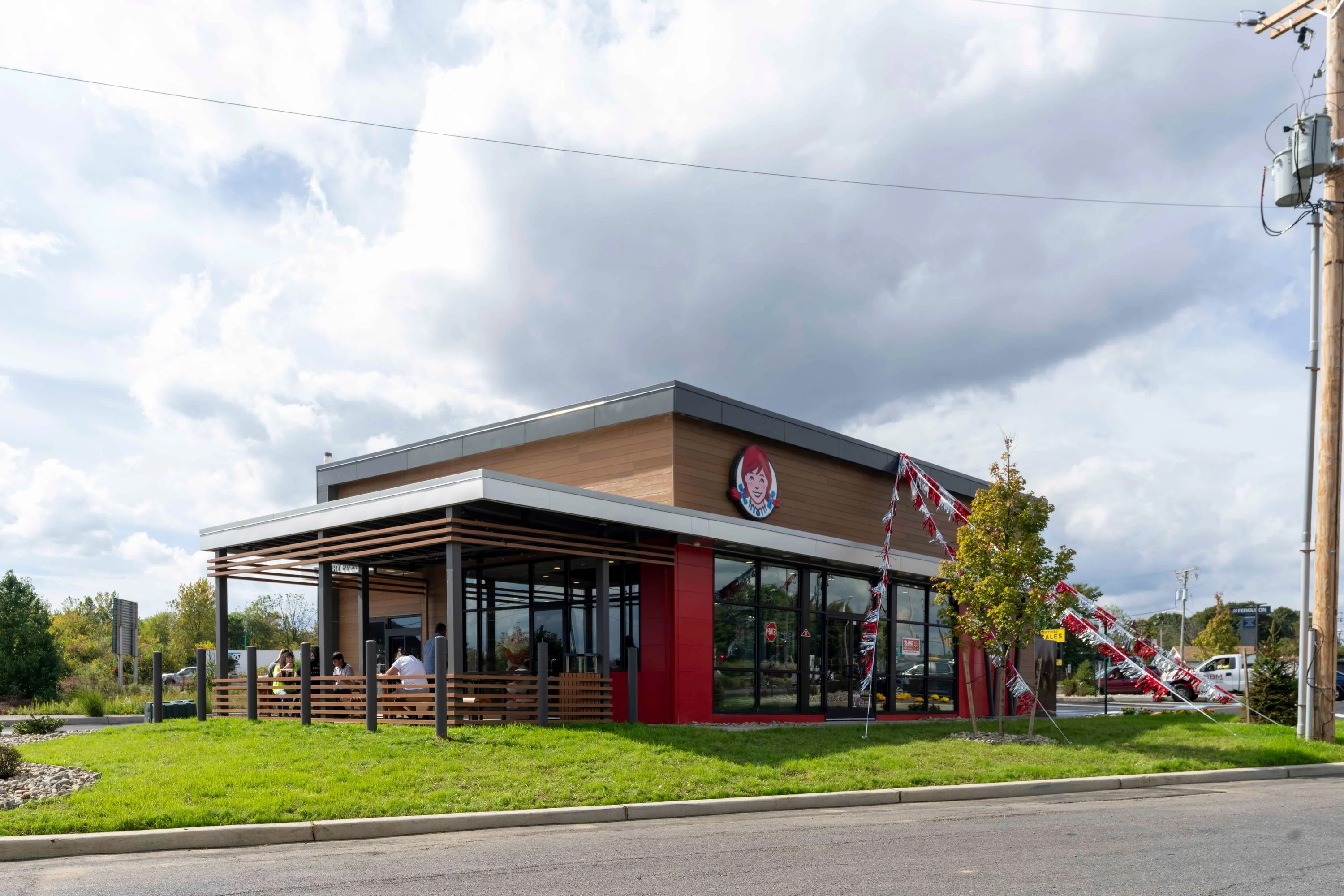 1500 West Ave — Wendy's