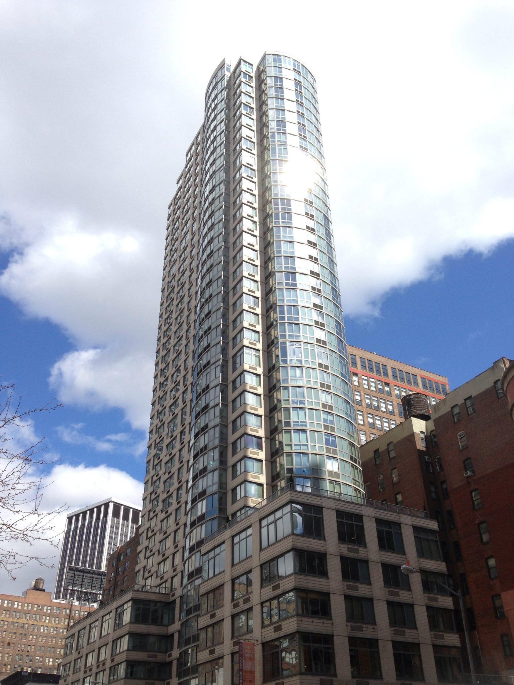 800 6th Ave, 