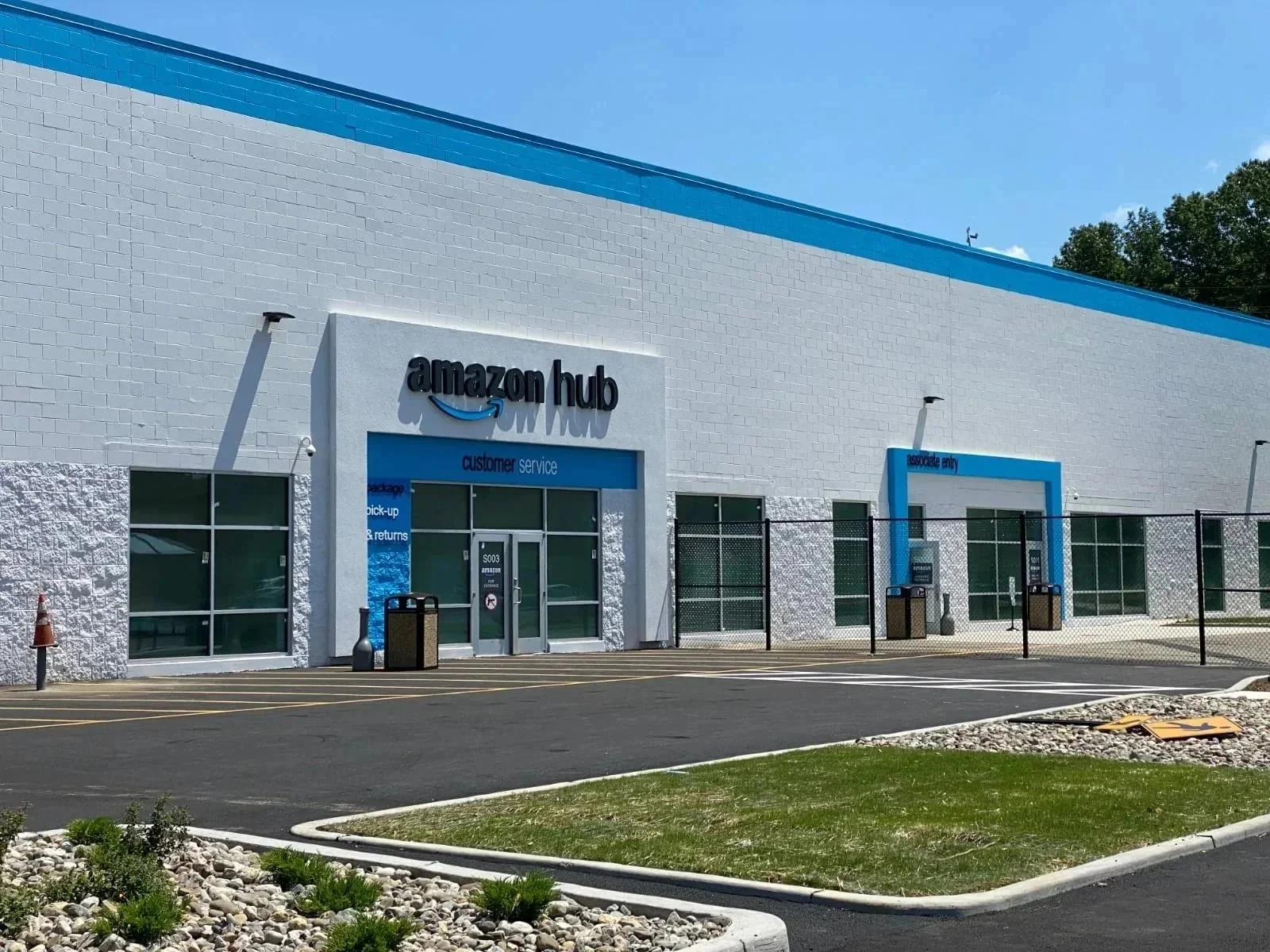 Amazon Hub